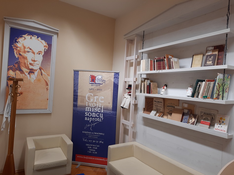 Župančičev kotiček v Knjižnici Črnomelj (foto: A. Črnič)