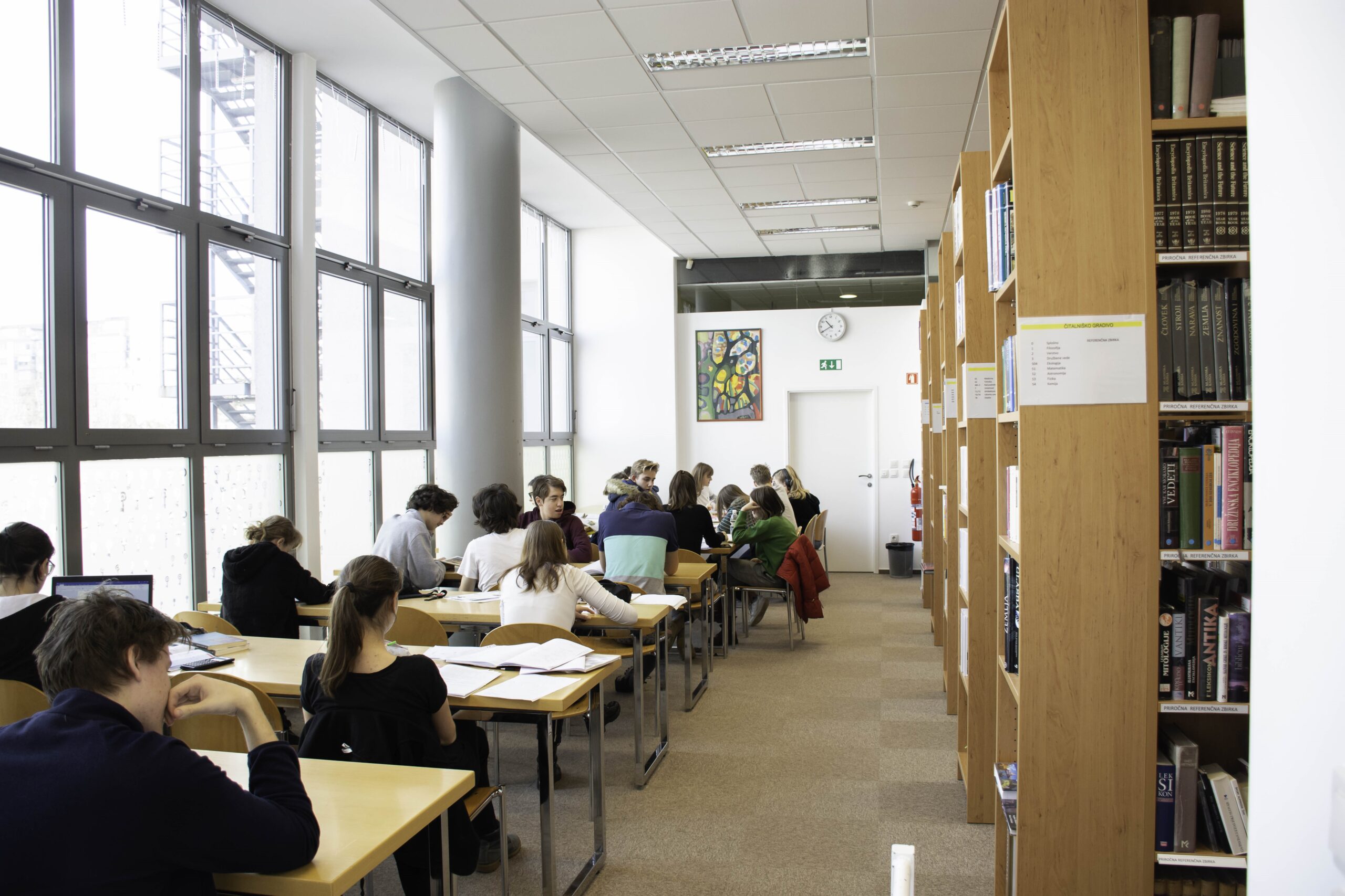 Slika 1: Knjižnica II. gimnazije Maribor (vir: arhiv knjižnice)